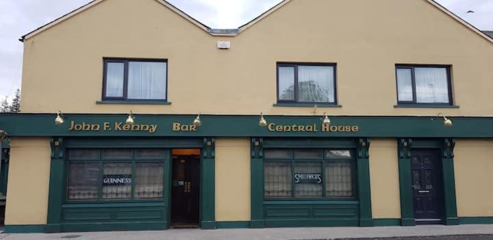 Central House Shillelagh Buitenkant foto
